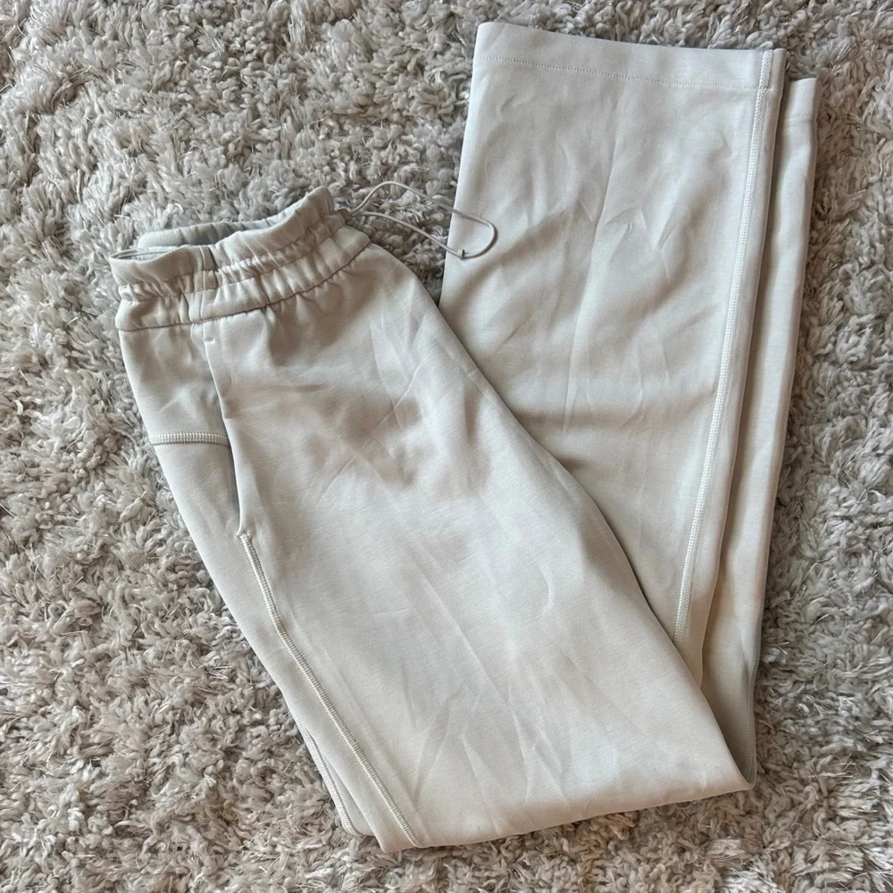 lululemon athletica softstreme high rise pant - Picture 3 of 4